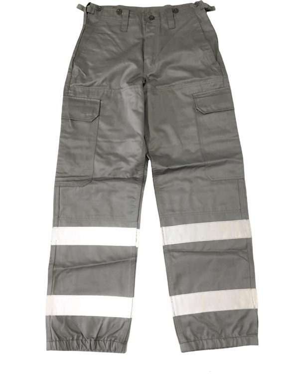 Originál AČR kalhoty zásahové CO 182/74 kalhoty zásahové CO   kalhoty zásahové "civilní obrana" originál používaný v AČR vhodné na práci např. jako montérky materiál: 35% m-aramid + 65% nehořlavá viskóza nové zboží