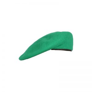 Originál AČR baret barevný použitý - světle zelený 54-55 baret světle zelený použitý   baret světle zelený originál používaný AČR baret má kožený okraj ve kterém je protažena šňůrka na ztažení složení: vrchní materiál 100%vlna