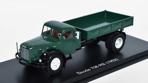 Premium ClassiXXs model Škoda 706 RS Sklápěč 1952 model Škoda 706 RS Sklápěč 1952 - kovový model auta   měřítko: 1:43 Barva: zelená Balení: plastová krabička Výrobce: Premium ClassiXXs