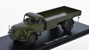 Premium ClassiXXs model Škoda 706 R Valník 1946 model Škoda 706 R Valník 1946 - kovový model auta   měřítko: 1:43 Barva: khakí Balení: plastová krabička Výrobce: Premium ClassiXXs
