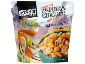 Adventure Menu Kuře na paprice s těstovinami 250g Aby malým dobrodruhům nekručelo v bříšku  Každý velký dobrodruh začíná malými krůčky. S krátkýma nohama je to ale větší štreka