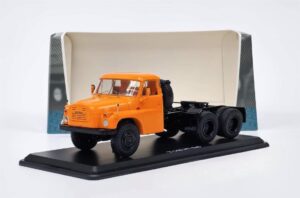 model Tatra T148 NT 6x6 tahač-oranžová SSM Kovový model nákladního vozu Tatra 148 NT