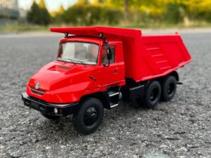model Tatra 163 Jamal červená SSM Kovový model nákladního vozu Tatra 163 Jamal