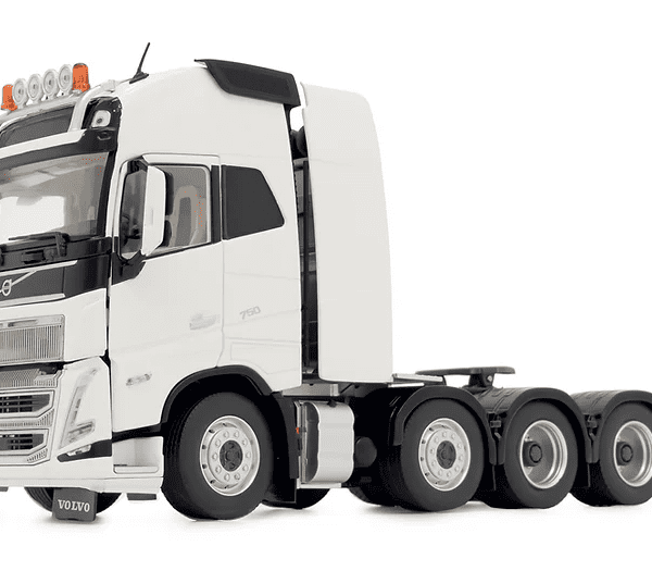MarGe Models model Volvo FH5 8x4 bílá sběratelský model v měřítku 1:32 výrobce: MarGe Models materiál: kov/plast