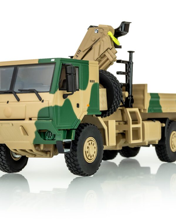 Kaden model Tatra 815-7 6x6 valník s rukou maskovaný Sběratelský a perfektně propracovaný kovový model v měřítku 1:43 s možností odklápění kabiny a resinovou nástavbou.   měřítko: 1:43 materiál: kov/plast ruční výroba vyrobeno v ČR výrobce: Kaden