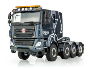 Kaden model Tahač DEN KADEN 2025 Sběratelský a perfektně propracovaný kovový model v měřítku 1:43 s odklápěcí kabinou v dekoraci Kaden. Model bude lakovaný v tmavší šedé metalíze