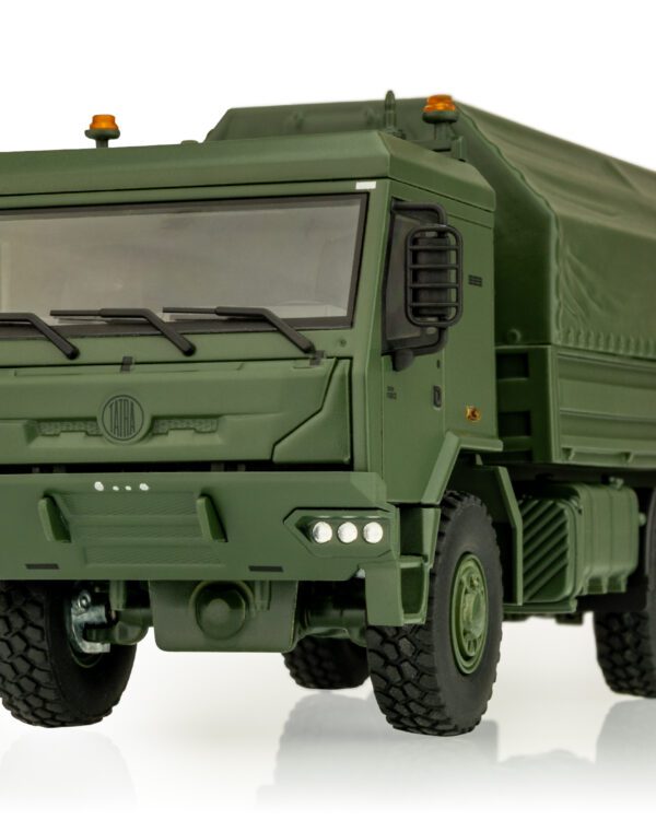 Kaden model TATRA T815-7 6x6 FORCE Valník vojenský CZ Nová modelová řada FORCE. Sběratelský a perfektně propracovaný model s v měřítku 1:43.   měřítko: 1:43 materiál: kov ruční výroba vyrobeno v ČR výrobce: Kaden