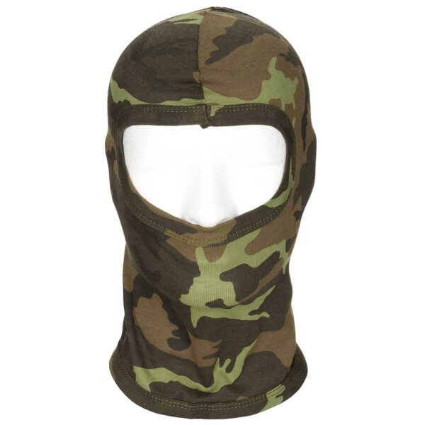 MFH kukla s očima bavlna vz.95 MFH kukla s očima bavlna vz.95 Jednootvorová slabá bavlněná kukla v českém maskovaní vz. 95 les. Velmi oblíbené maskování Armády ČR pro naše podmínky. universální velikost materiál: 100% bavlna